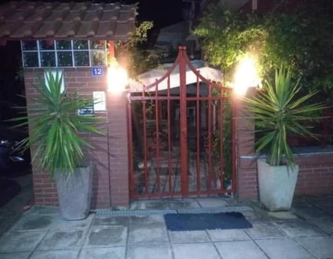 Blue Moon Accommodation Nea Michaniona Exterior foto
