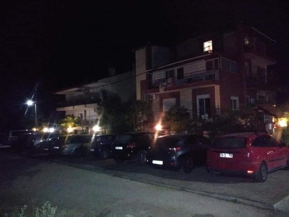 Blue Moon Accommodation Nea Michaniona Exterior foto